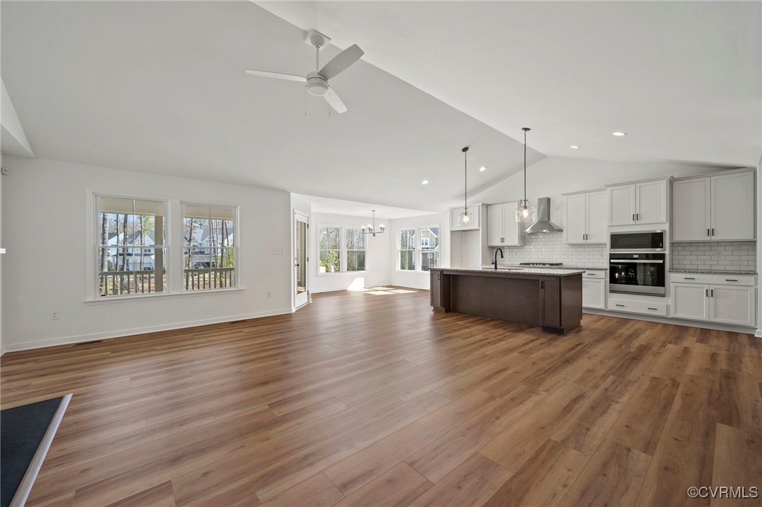 8595 Leanne Lane