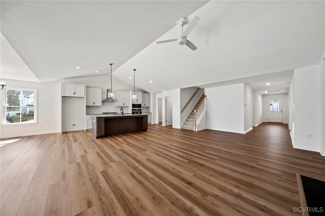 8595 Leanne Lane