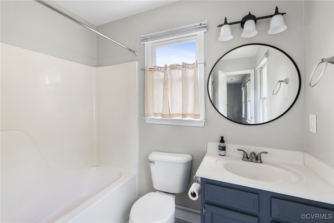 Chester, Virginia 23831, United States, 3 Bedrooms Bedrooms, ,3 BathroomsBathrooms,Residential,Pending,115847