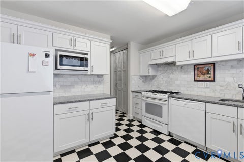 Tiny photo for 5100 Monument Avenue #214, Henrico, VA 23230 (MLS # 2624488)