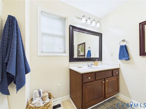 Tiny photo for 1505 Fourth Ave Extension, Farmville, VA 23901 (MLS # 2611765)