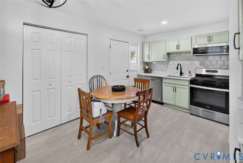 Tiny photo for 1408 Carter Street, Richmond, VA 23220 (MLS # 2621302)