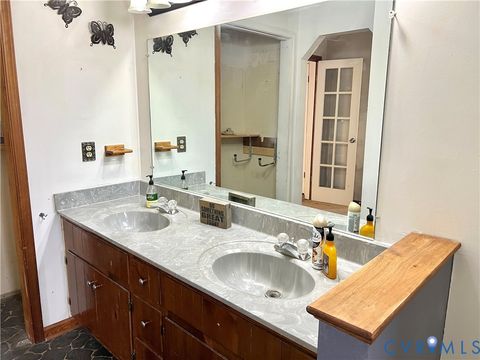 Tiny photo for 2230 Richmond Road, Amelia Courthouse, VA 23002 (MLS # 2609727)