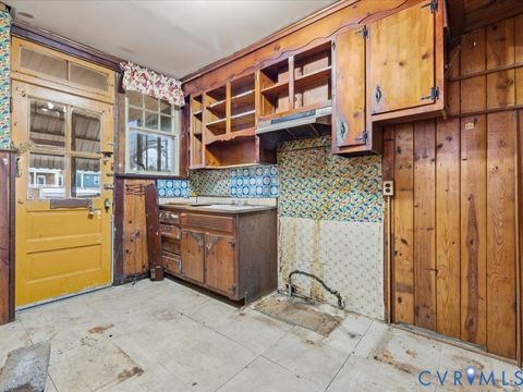 Tiny photo for 2309 Idlewood Avenue, Richmond, VA 23220 (MLS # 2533393)