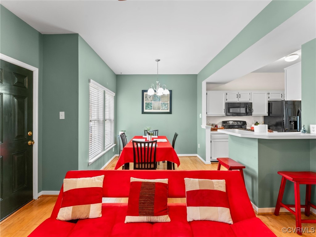 Henrico, Virginia 23294, United States, 2 Bedrooms Bedrooms, ,4 BathroomsBathrooms,Residential,Active,96118