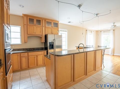 Tiny photo for 409 Duke Street #200, Norfolk, VA 23510 (MLS # 2617594)