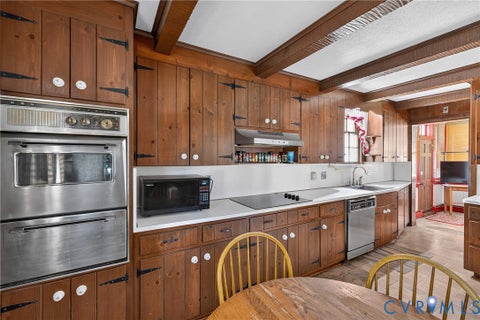 Tiny photo for 5512 Hawthorne Avenue, Richmond, VA 23227 (MLS # 2621927)