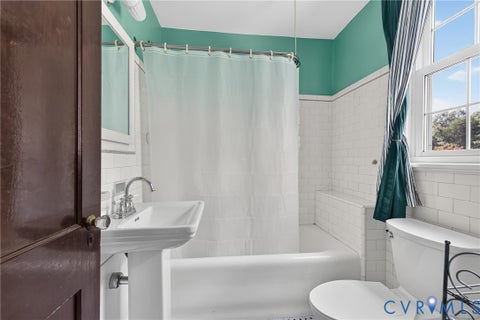 Tiny photo for 5512 Hawthorne Avenue, Richmond, VA 23227 (MLS # 2621927)