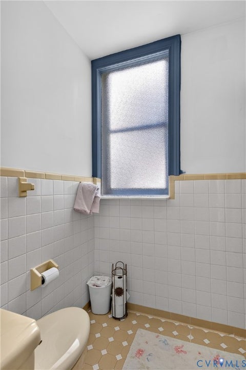 Tiny photo for 5512 Hawthorne Avenue, Richmond, VA 23227 (MLS # 2621927)