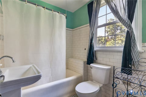 Tiny photo for 5512 Hawthorne Avenue, Richmond, VA 23227 (MLS # 2621927)