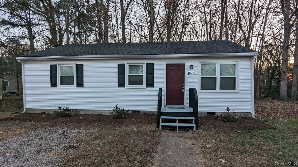 Photo for 2012 New York Avenue, Hopewell, VA 23860 (MLS # 2329341)