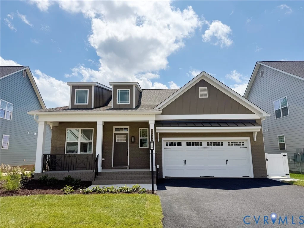 4933 Little Henry Lane