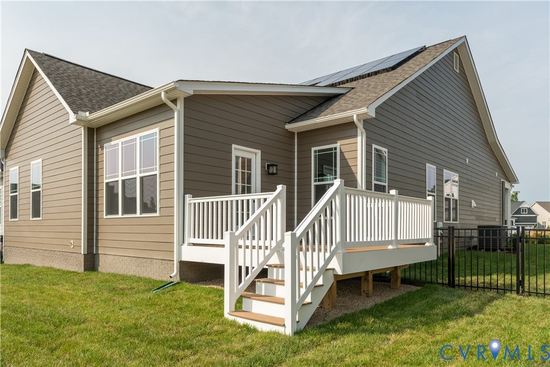 4933 Little Henry Lane