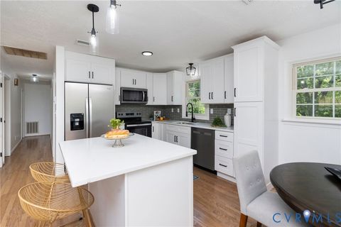 Tiny photo for 2208 Banbury Street, Charlottesville, VA 22901 (MLS # 2610985)