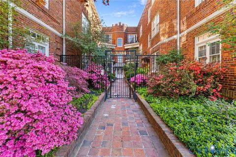 Photo of 3414 Monument Avenue #U103, Richmond, VA 23221 (MLS # 2609083)