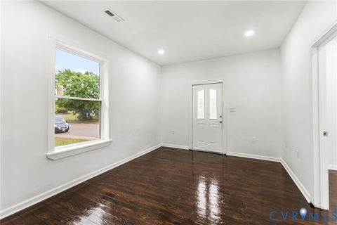 Tiny photo for 917 Lee Avenue, Petersburg, VA 23803 (MLS # 2612680)