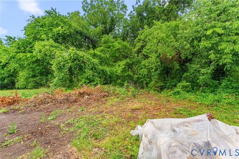 Tiny photo for 917 Lee Avenue, Petersburg, VA 23803 (MLS # 2612680)