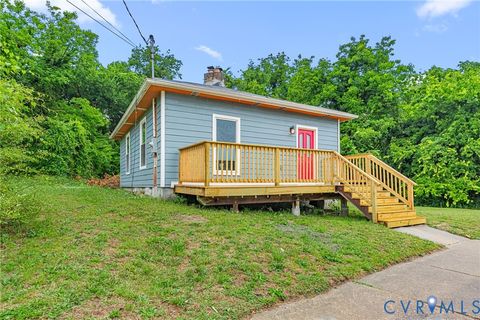Tiny photo for 917 Lee Avenue, Petersburg, VA 23803 (MLS # 2612680)