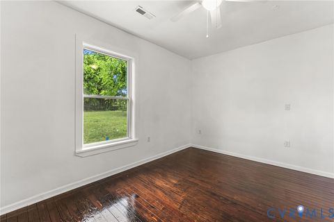 Tiny photo for 917 Lee Avenue, Petersburg, VA 23803 (MLS # 2612680)