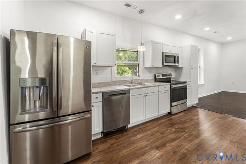 Tiny photo for 917 Lee Avenue, Petersburg, VA 23803 (MLS # 2612680)