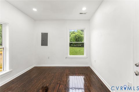 Tiny photo for 917 Lee Avenue, Petersburg, VA 23803 (MLS # 2612680)