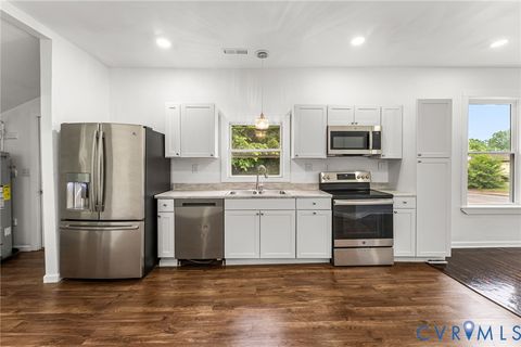 Tiny photo for 917 Lee Avenue, Petersburg, VA 23803 (MLS # 2612680)