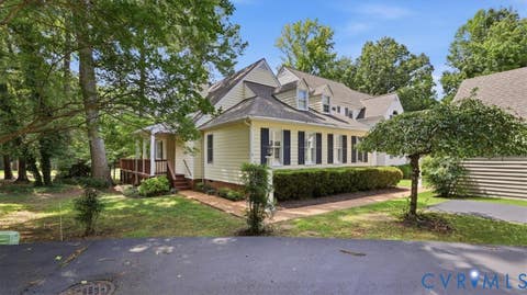 Photo of 8 Muirfield Green Lane, Midlothian, VA 23112 (MLS # 2622818)