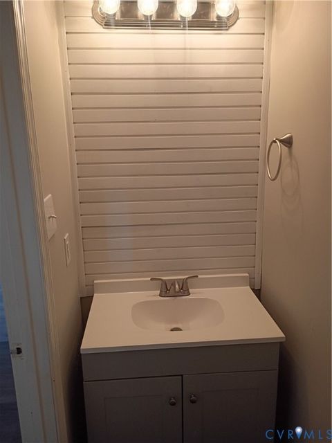 Tiny photo for 429 Hickorywood Circle, Richmond, VA 23223 (MLS # 2611630)