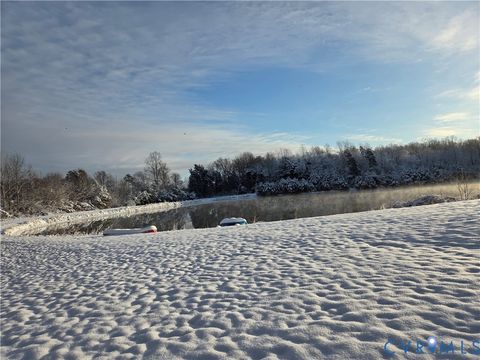 Tiny photo for 239 Jennings Road, Cartersville, VA 23027 (MLS # 2613163)