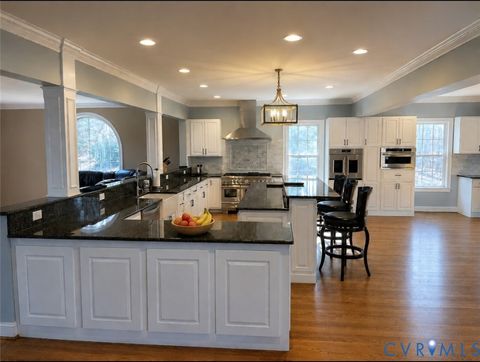 Tiny photo for 239 Jennings Road, Cartersville, VA 23027 (MLS # 2613163)