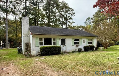 Tiny photo for 351 E Bay Drive Dr, White Stone, VA 22578 (MLS # 2530050)