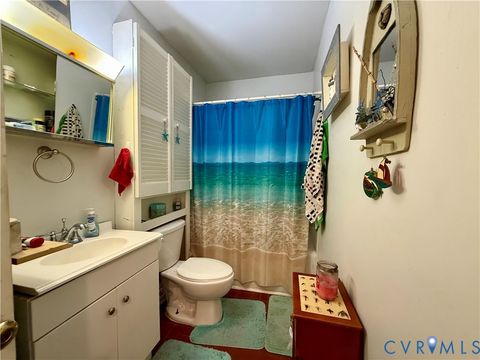 Tiny photo for 351 E Bay Drive Dr, White Stone, VA 22578 (MLS # 2530050)