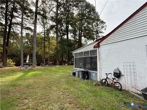 Tiny photo for 351 E Bay Drive Dr, White Stone, VA 22578 (MLS # 2530050)