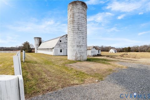 Tiny photo for 189 Old Buckingham Road, Cumberland, VA 23040 (MLS # 2601045)