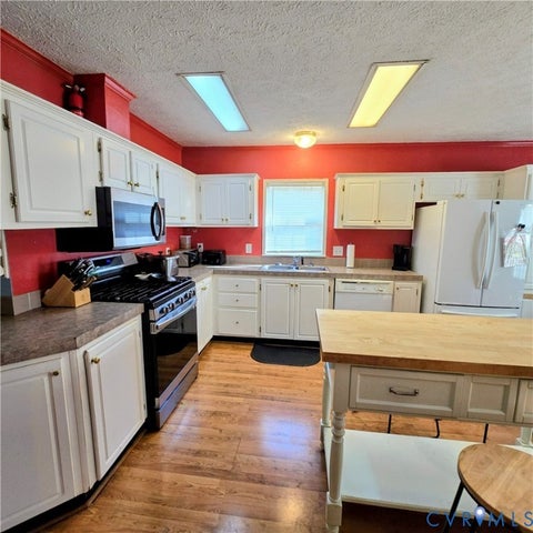 Tiny photo for 467 Randolph Street, Phenix, VA 23959 (MLS # 2625315)