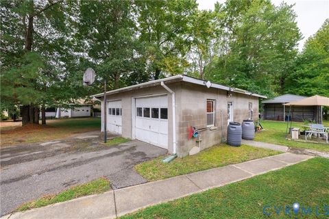 Tiny photo for 4933 George Washington Mem Highway, Yorktown, VA 23692 (MLS # 2527941)
