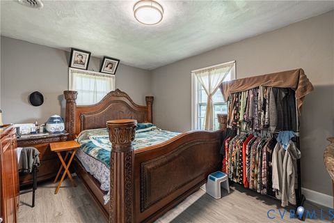 Tiny photo for 4933 George Washington Mem Highway, Yorktown, VA 23692 (MLS # 2527941)