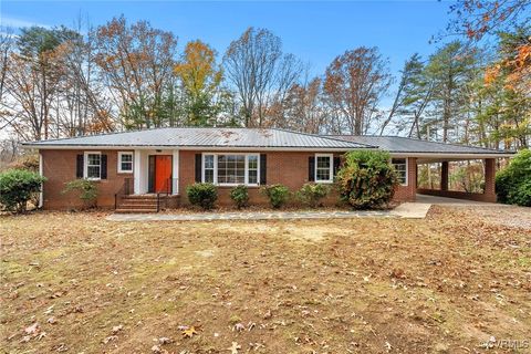 A home in Farmville