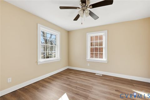 Tiny photo for 331 Glenwood Court, Petersburg, VA 23803 (MLS # 2533262)