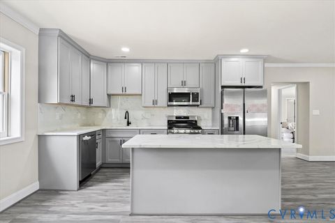 Tiny photo for 639 Plum Street, Petersburg, VA 23803 (MLS # 2610858)