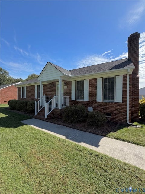Photo of 9022 Fayemont Drive, Mechanicsville, VA 23116 (MLS # 2626246)