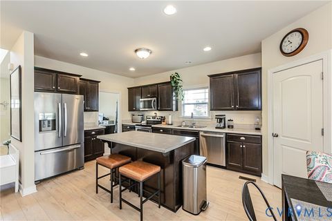 Tiny photo for 6174 Fawnlake Court, New Kent, VA 23124 (MLS # 2608636)