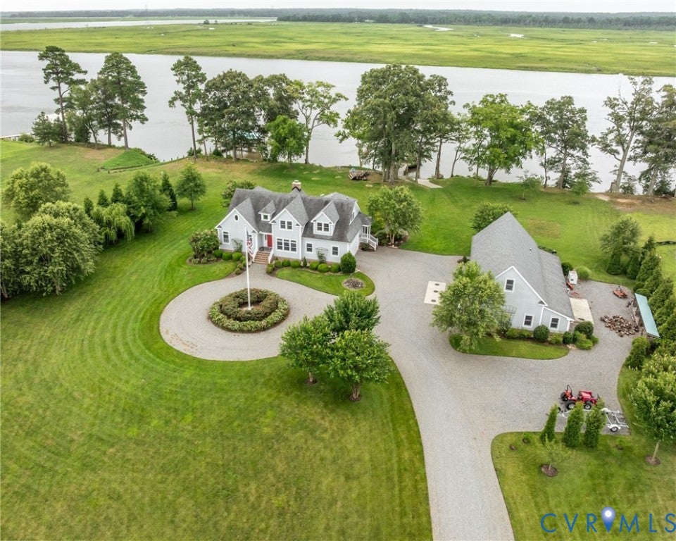 497 Waterville Cove