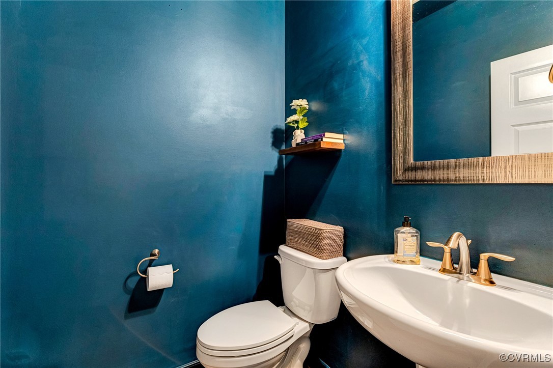 Henrico, Virginia 23059, United States, 3 Bedrooms Bedrooms, ,3 BathroomsBathrooms,Residential,Pending,106092