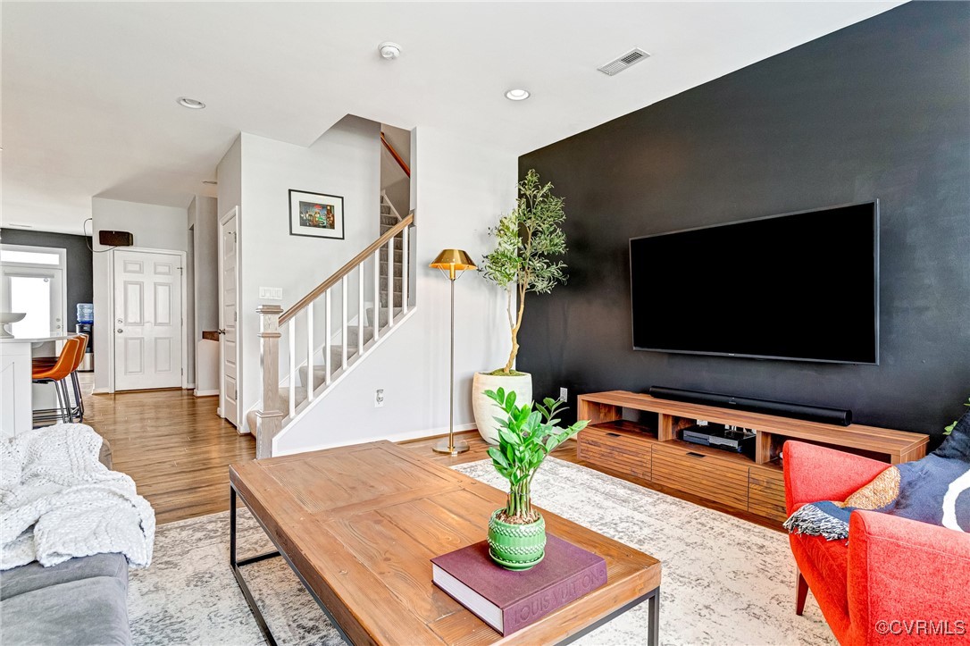 Henrico, Virginia 23059, United States, 3 Bedrooms Bedrooms, ,3 BathroomsBathrooms,Residential,Pending,106092