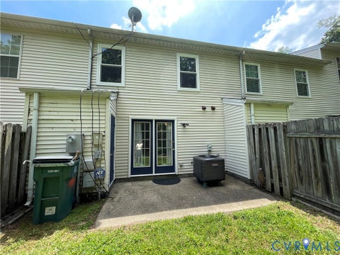 Tiny photo for 911 Grayfox Circle, Richmond, VA 23223 (MLS # 2617047)