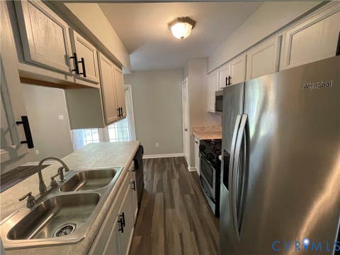 Tiny photo for 911 Grayfox Circle, Richmond, VA 23223 (MLS # 2617047)