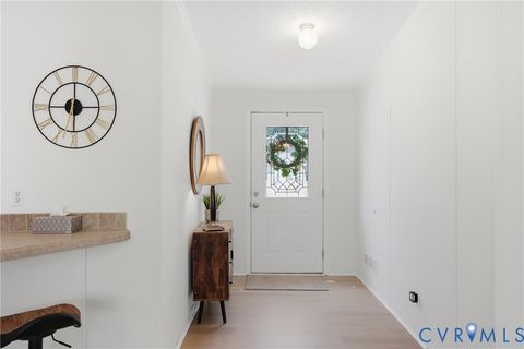 Tiny photo for 42 Rabbit Run, Middlesex, VA 23149 (MLS # 2610742)