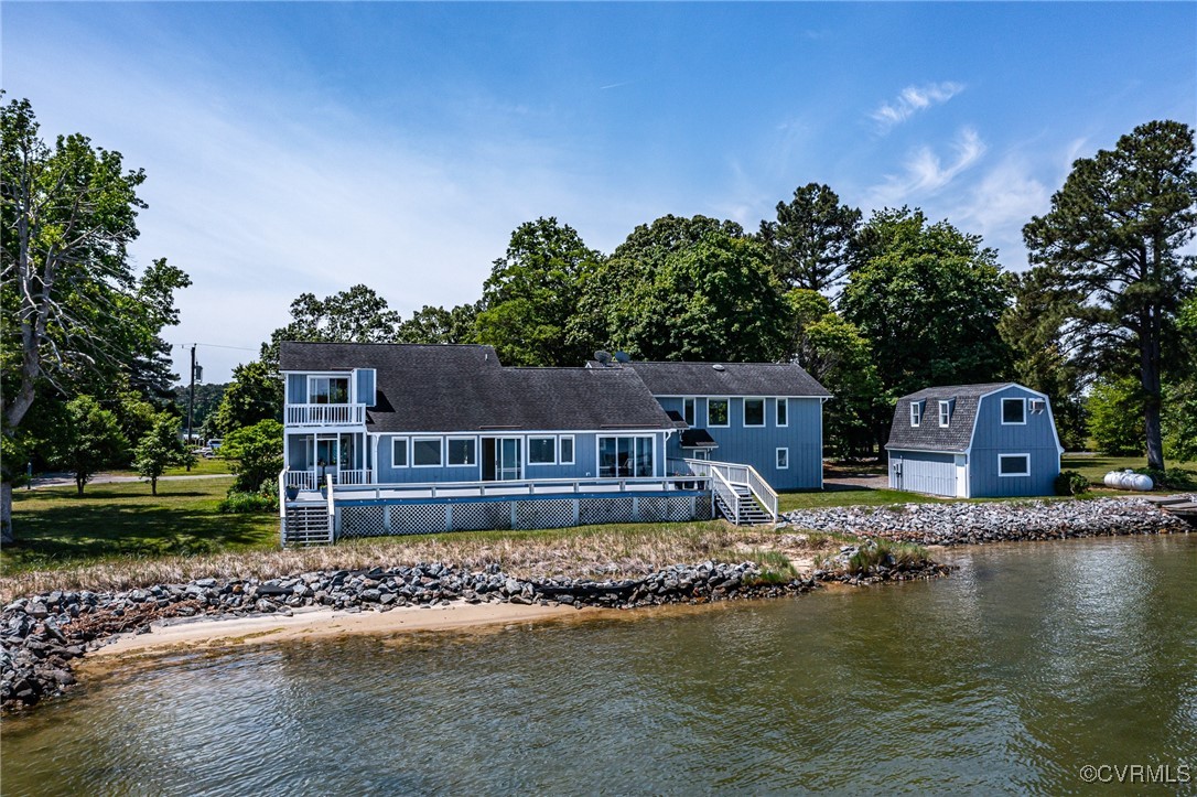 2215 Ditchley Road