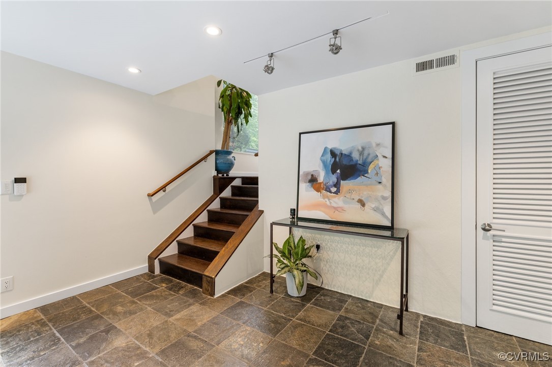 322 Charmian Road